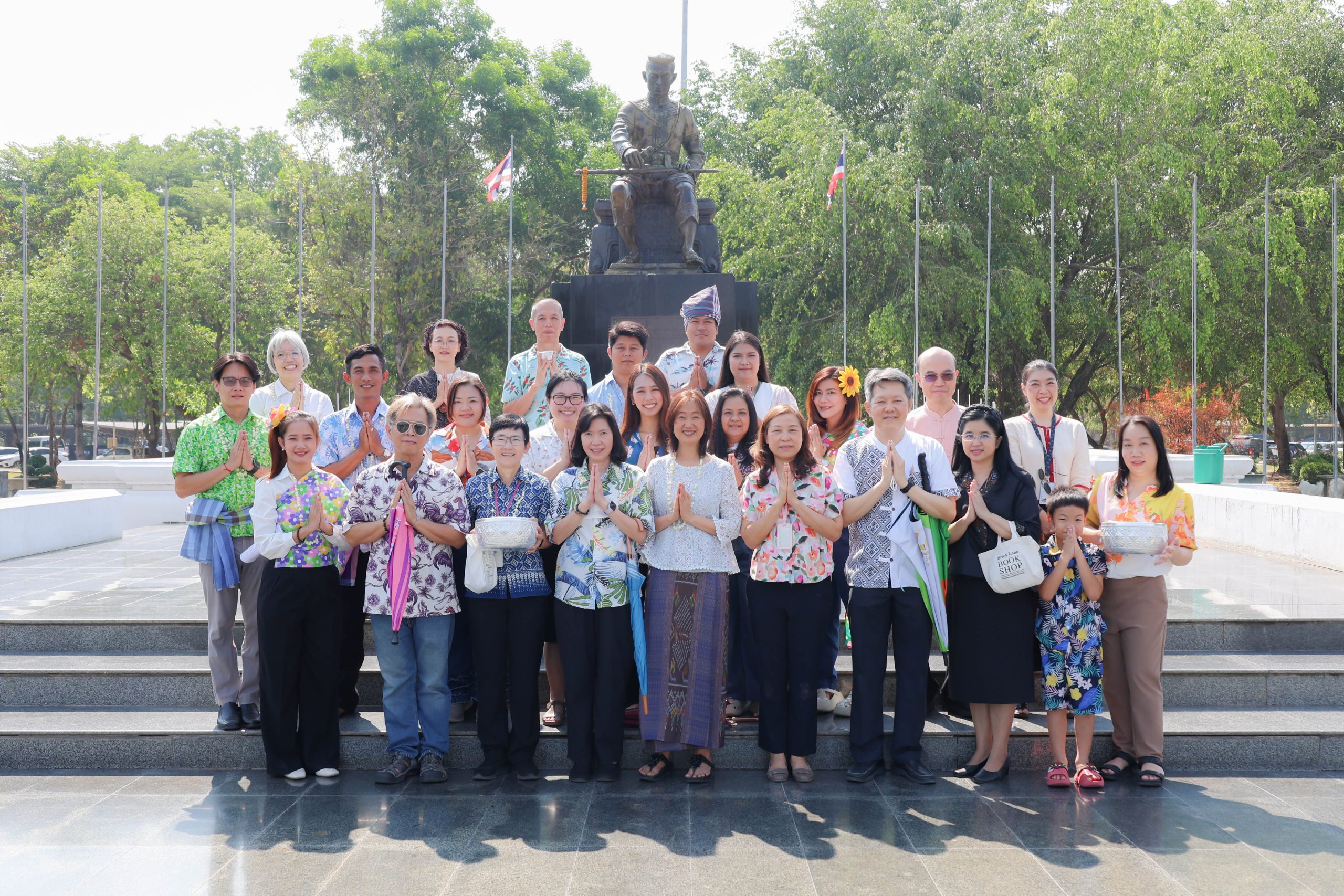 คณะเภสัชศาสตร์ ม.นเรศวร จัดกิจกรรมวันสงกรานต์คณะเภสัชศาสตร์ ประจำปี 2569 ภายใต้ธีม “ผ้าไทย สไบงาม”